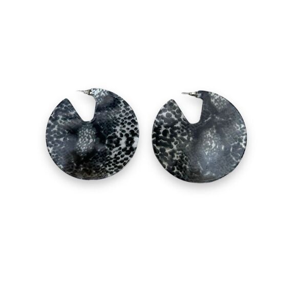 1980’s acrylic Python Circle Earrings - Picture 2 of 3